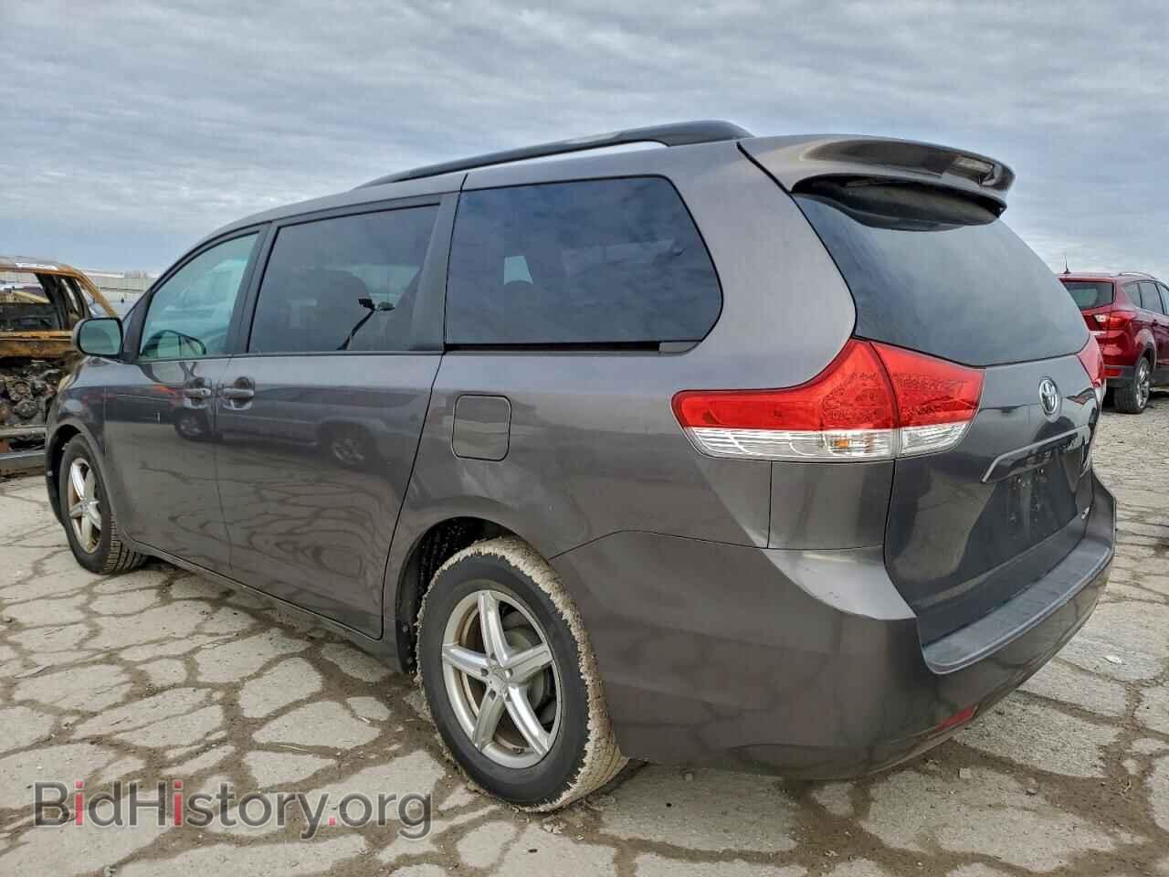 2012 TOYOTA All Models - VIN: 5TDYK3DC8CS200256 - Фото 2