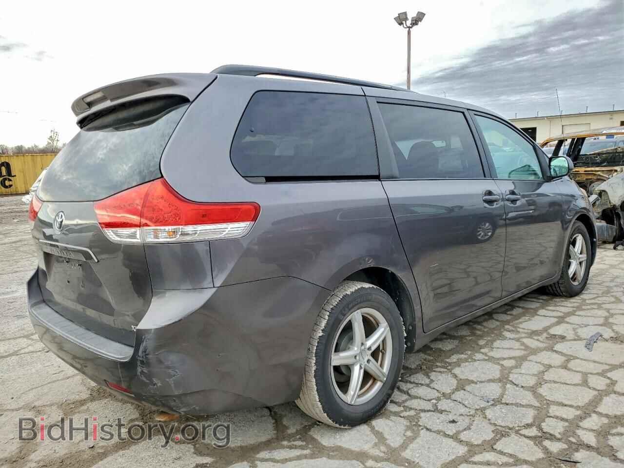 2012 TOYOTA All Models - VIN: 5TDYK3DC8CS200256 - Фото 3