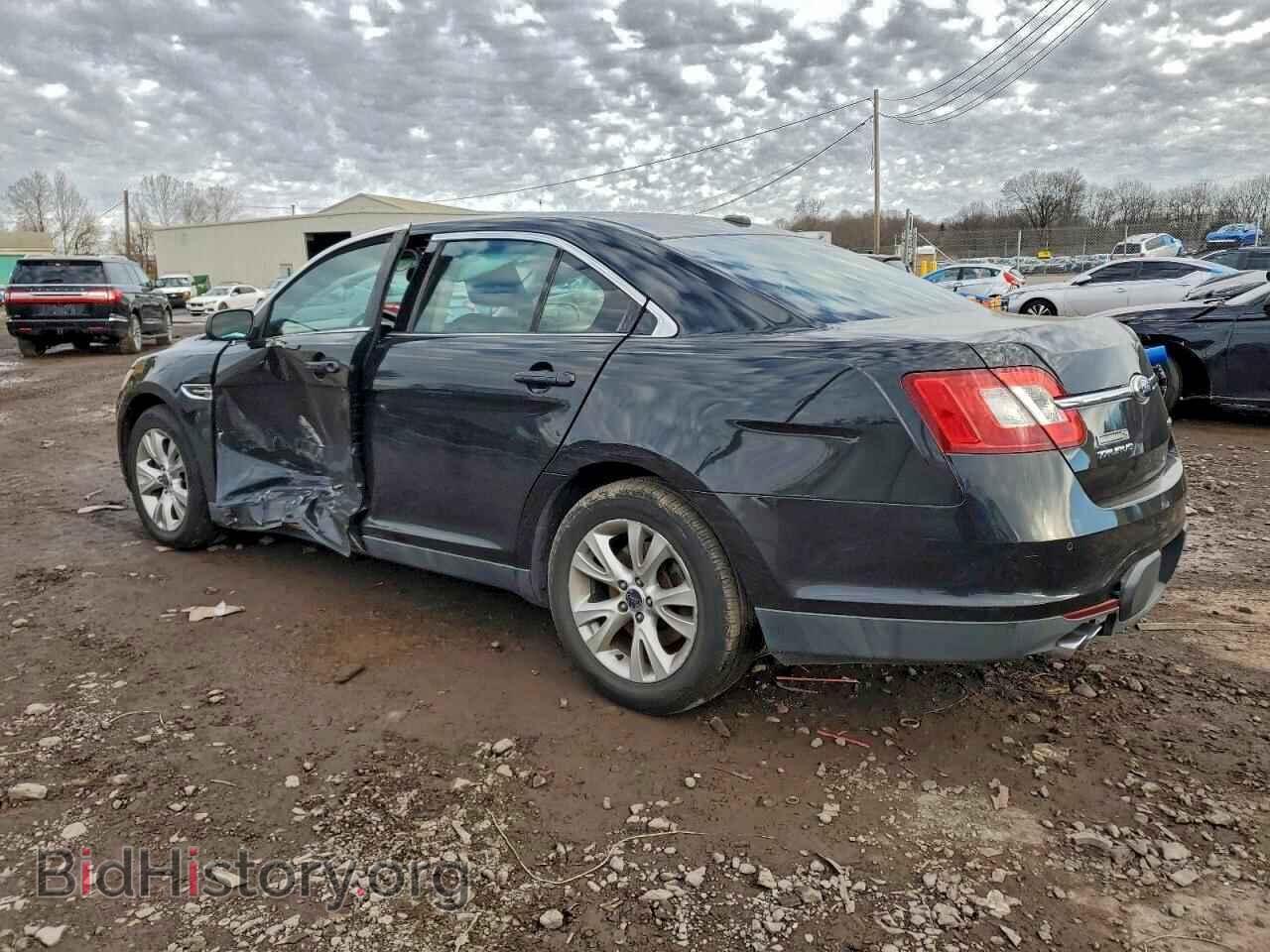 2011 FORD TAURUS - VIN: 1FAHP2EW1BG134703 - Фото 2
