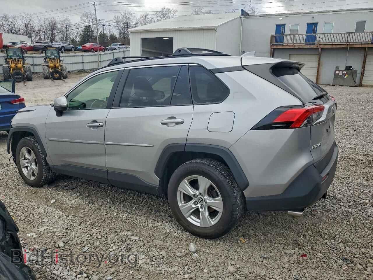 2019 TOYOTA RAV4 - VIN: JTMP1RFV1KJ025327 - Фото 2