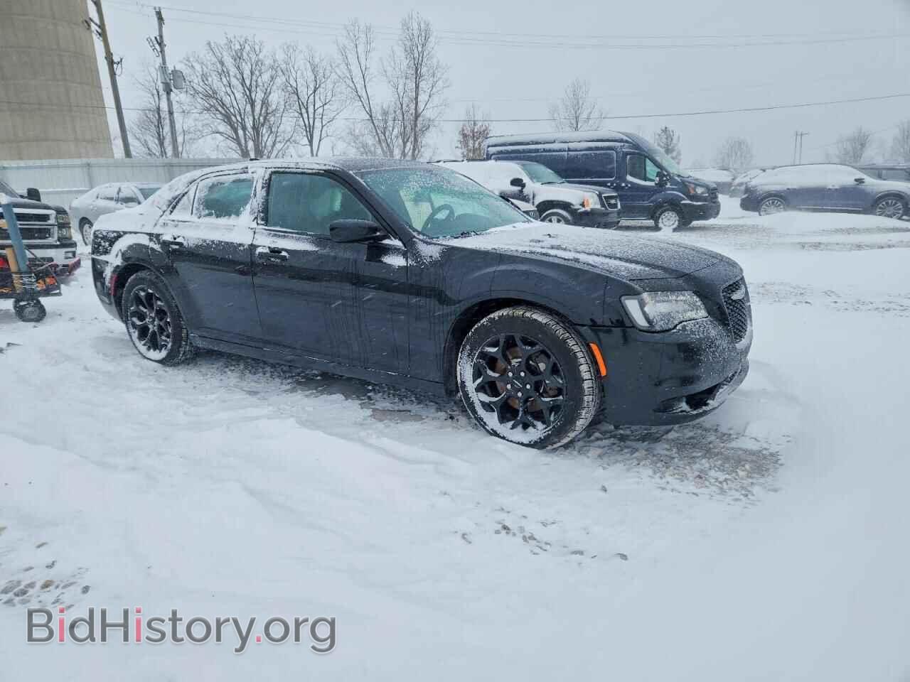 2019 CHRYSLER 300 - VIN: 2C3CCAGG7KH634440 - Photo 4