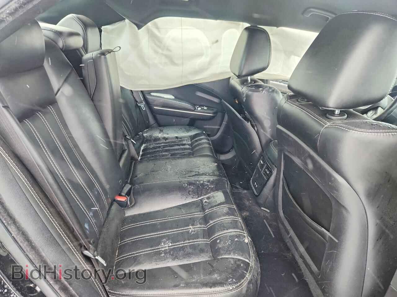 2019 CHRYSLER 300 - VIN: 2C3CCAGG7KH634440 - Photo 10