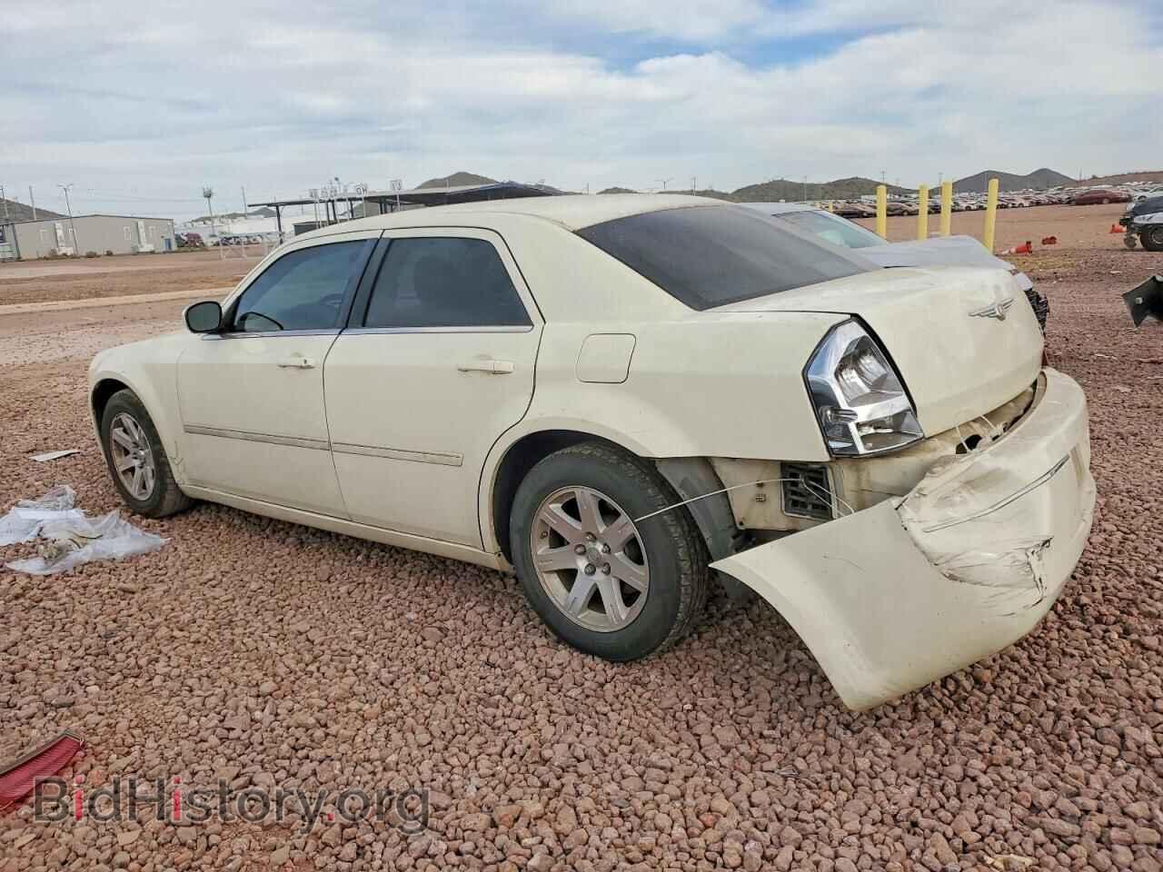 2006 CHRYSLER 300 - VIN: 2C3KA53G06H384656 - Фото 2