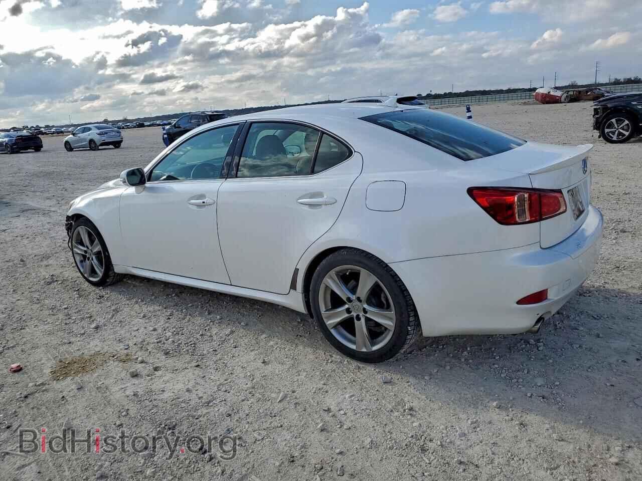 2011 LEXUS IS - VIN: JTHBF5C23B5142445 - Photo 2