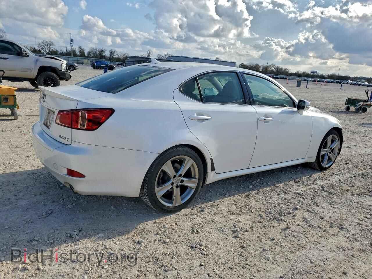 2011 LEXUS IS - VIN: JTHBF5C23B5142445 - Photo 3