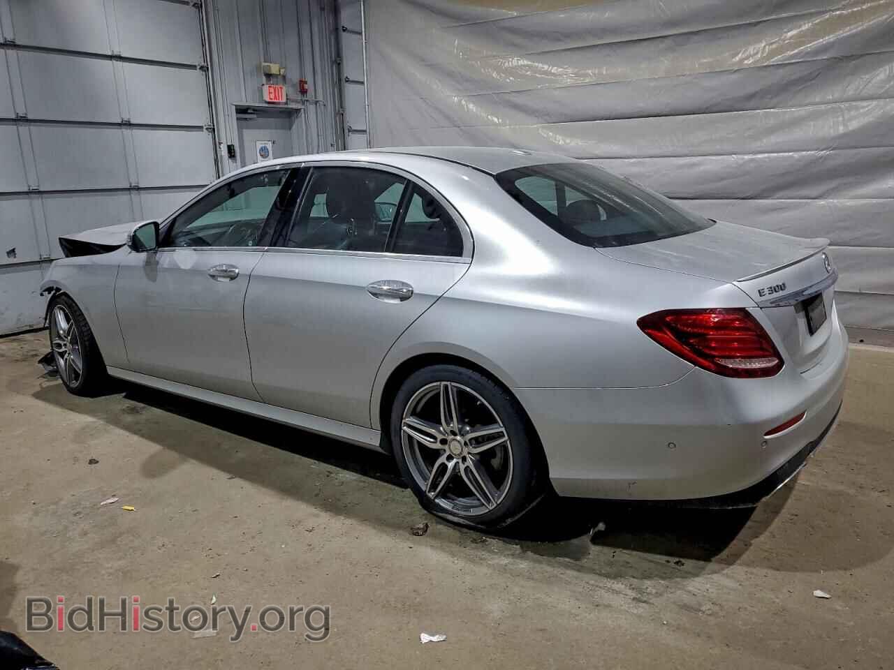 2017 MERCEDES-BENZ E-CLASS - VIN: WDDZF4KB6HA108596 - Фото 2