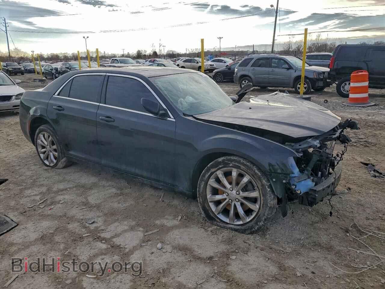 2019 CHRYSLER 300 - VIN: 2C3CCARG6KH690060 - Фото 4