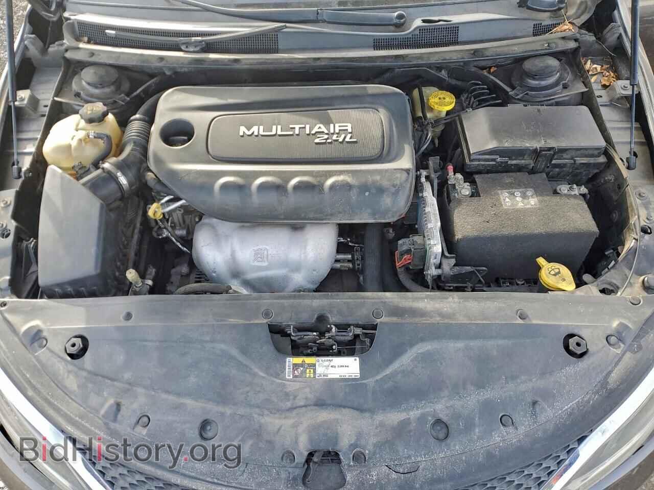 2016 CHRYSLER 200 - VIN: 1C3CCCAB2GN165653 - Фото 11
