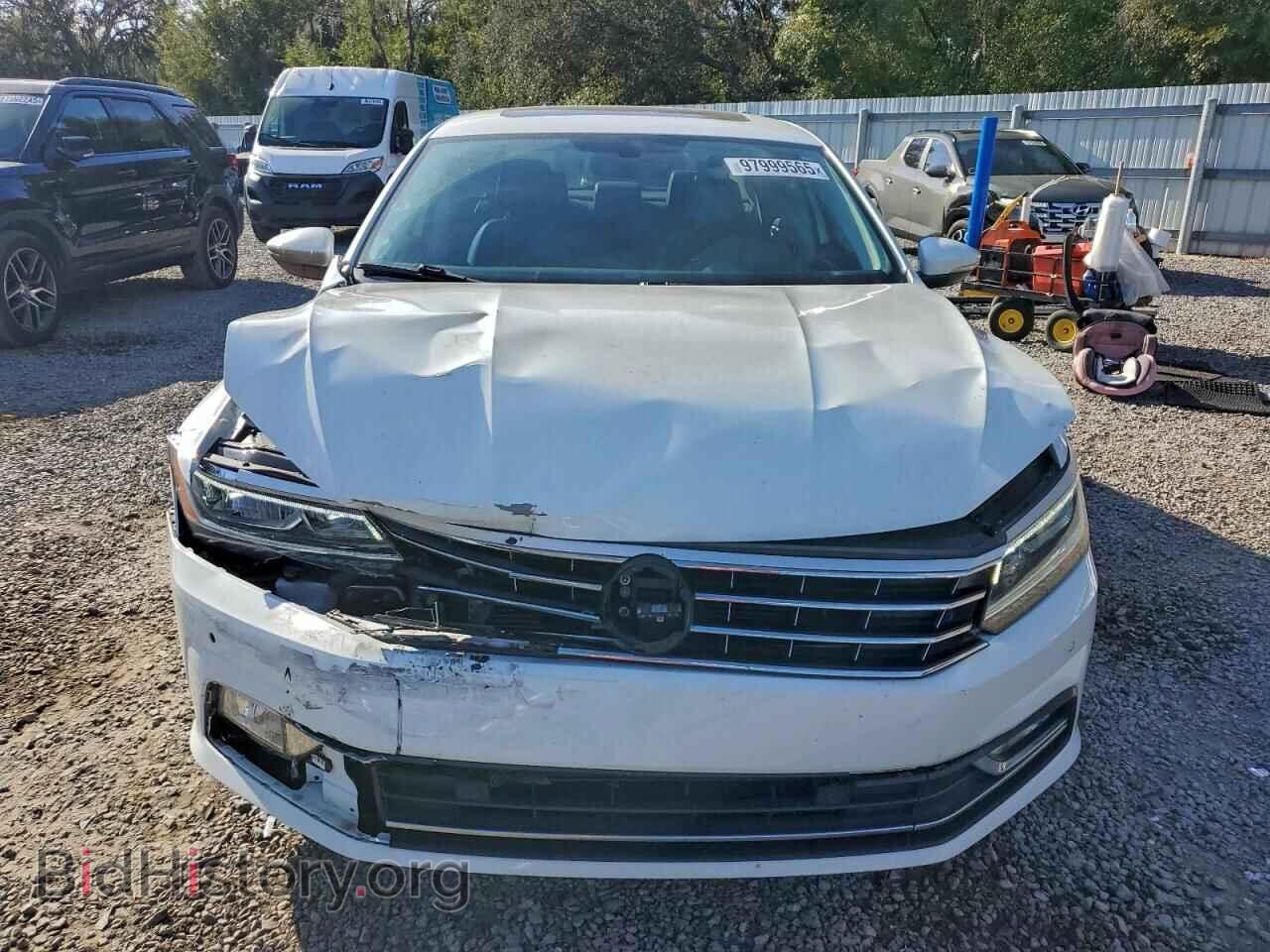 2017 VOLKSWAGEN PASSAT - VIN: 1VWGT7A3XHC058003 - Фото 5