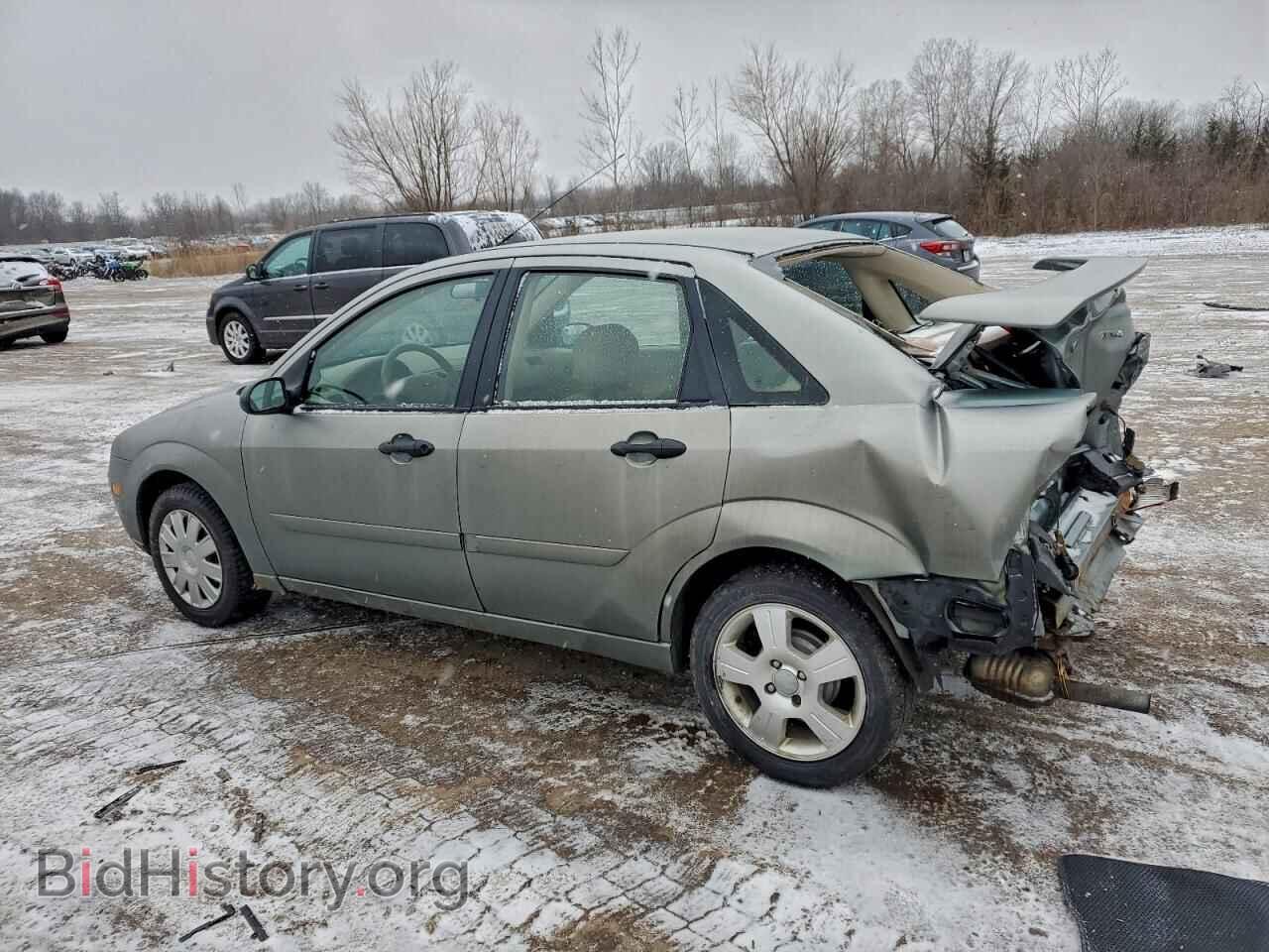2005 FORD FOCUS - VIN: 1FAFP34N55W318428 - Фото 2