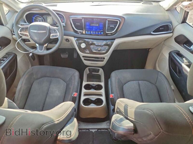 2017 Chrysler PACIFICA (VIN 2C4RC1DG1HR608770) — фото 8 из 15