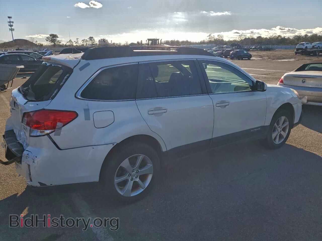 2014 SUBARU OUTBACK - VIN: 4S4BRBLC8E3326646 - Фото 3