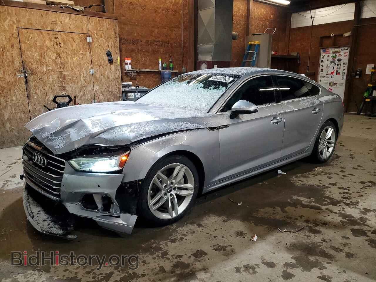 Photo WAUBNCF53KA095758 - AUDI A5 2019