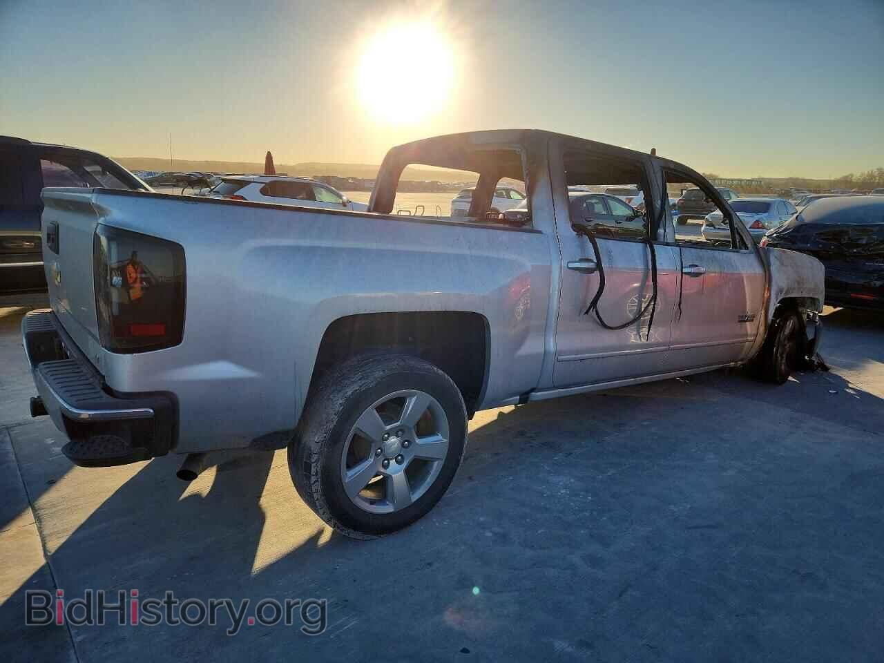 2018 CHEVROLET SILVERADO - VIN: 3GCPCREC9JG555569 - Photo 3