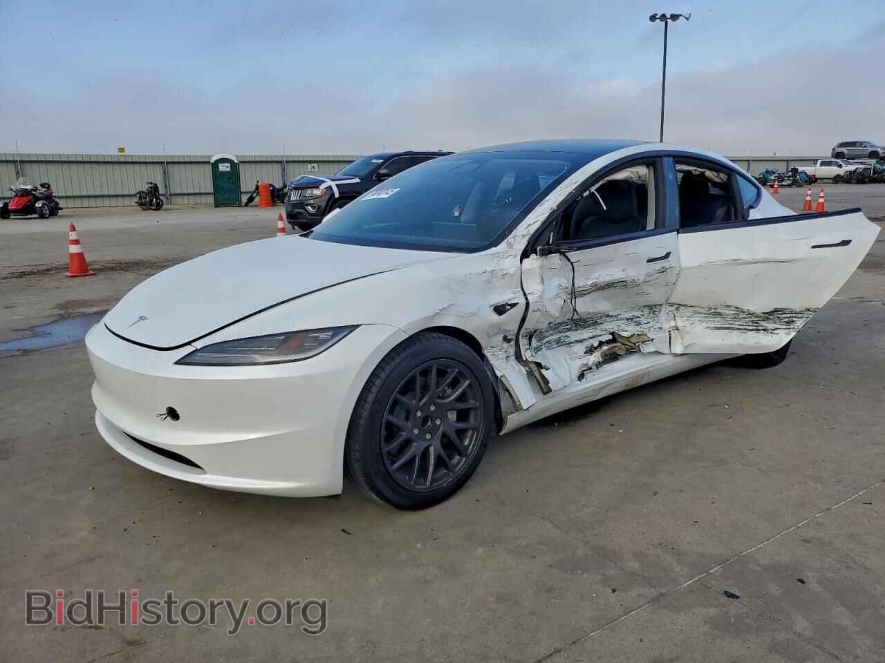 Photo 5YJ3E1EA9RF869877 - TESLA MODEL 3 2024