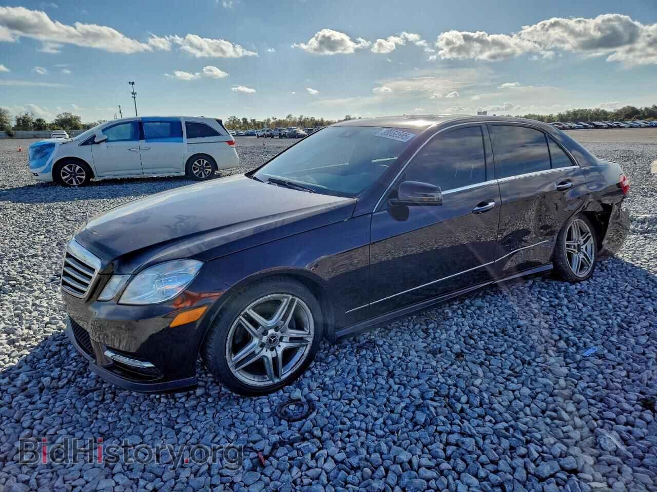 Photo WDDHF8JB7DA677357 - MERCEDES-BENZ E-CLASS 2013