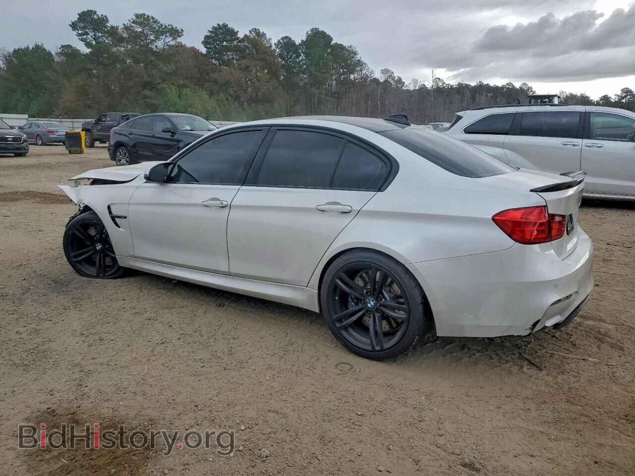 2015 BMW M3 - VIN: WBS3C9C50FJ276433 - Фото 2