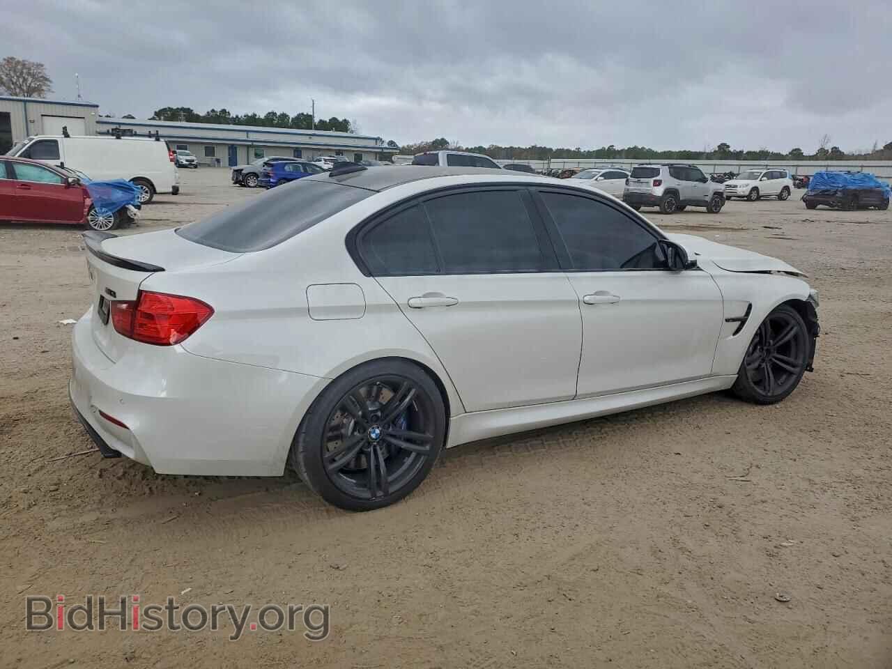 2015 BMW M3 - VIN: WBS3C9C50FJ276433 - Фото 3