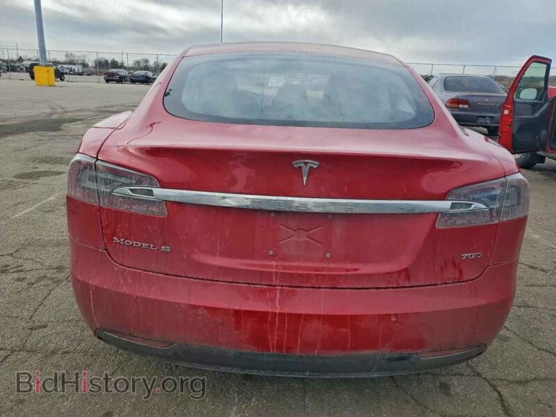 2016 Tesla MODEL S (VIN 5YJSA1E21GF138910) — фото 6 из 12