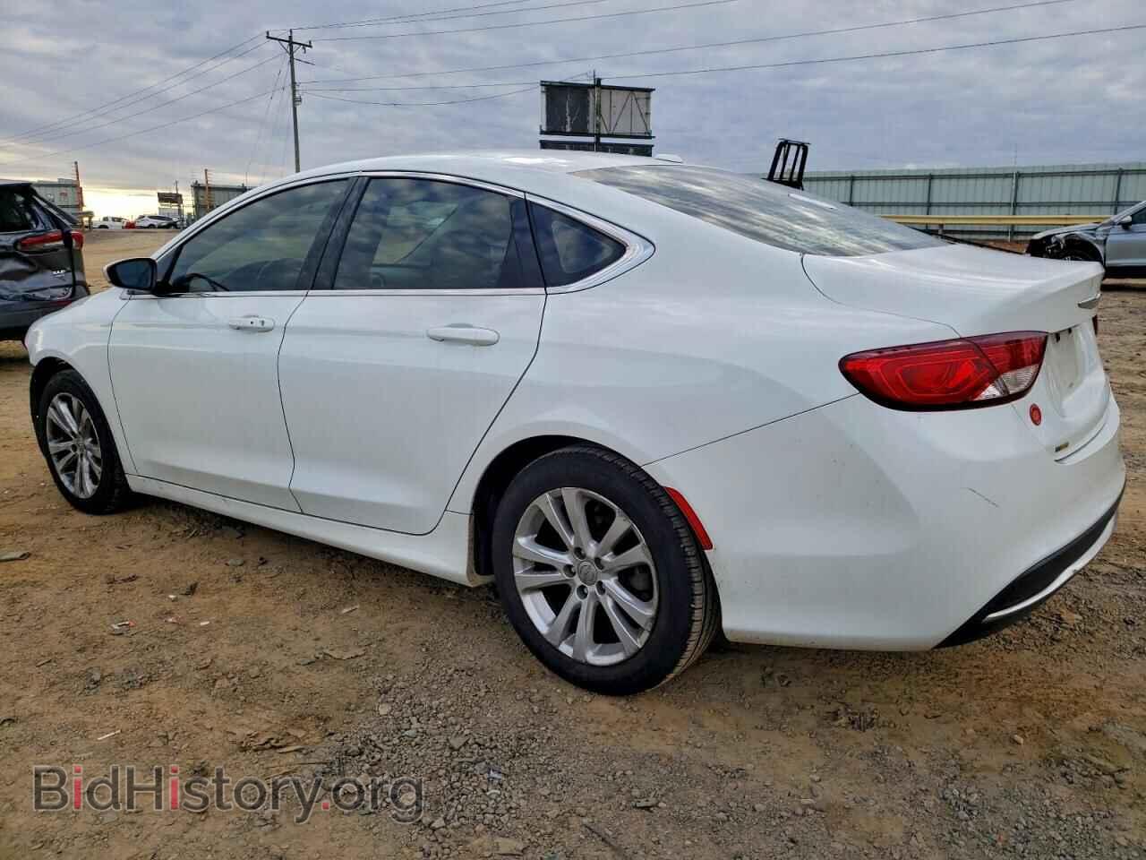 2015 CHRYSLER 200 - VIN: 1C3CCCAB1FN745068 - Фото 2