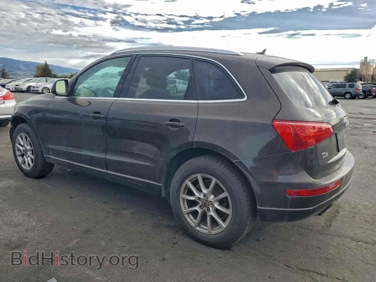 2011 AUDI Q5 - VIN: WA1LFAFP1BA004975 - Фото 2