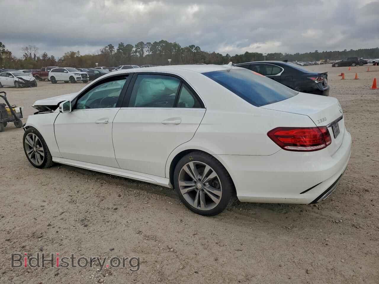 2014 MERCEDES-BENZ E-CLASS - VIN: WDDHF5KB3EA968579 - Фото 2