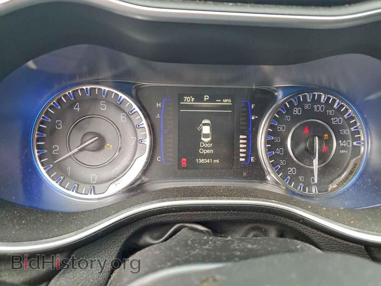 2016 CHRYSLER 200 - VIN: 1C3CCCAB5GN112705 - Фото 9