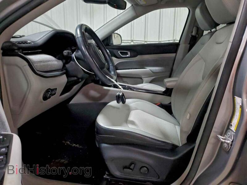 2022 Jeep COMPASS (VIN 3C4NJDBB2NT115024) — photo 7 of 15