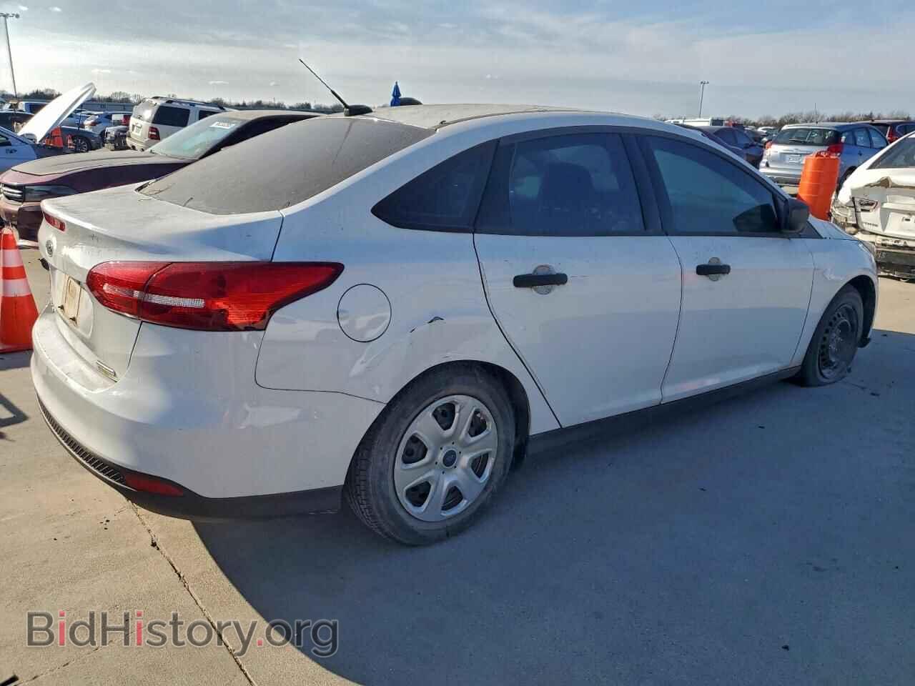 2016 FORD FOCUS - VIN: 1FADP3E23GL404384 - Фото 3