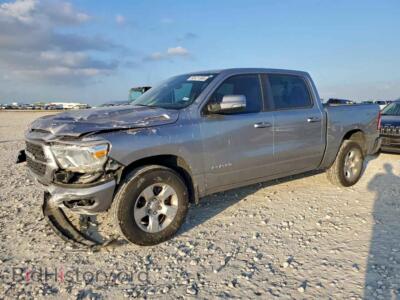 2022 RAM 1500 Big Horn/Lone Star, silver — VIN 1C6RREFG1NN373239, Copart