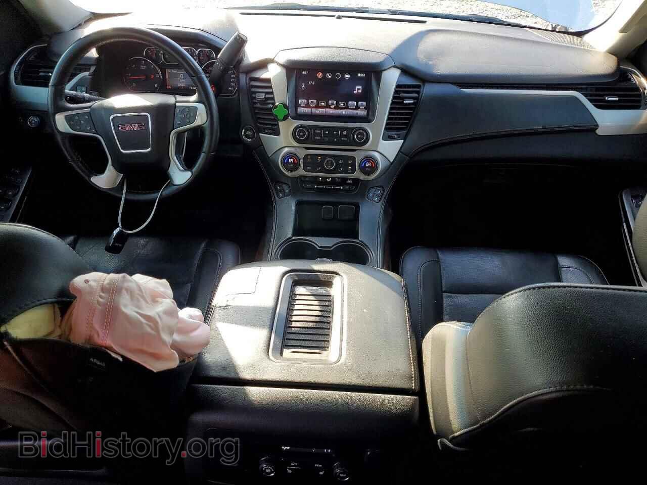 2016 GMC YUKON - VIN: 1GKS1BKC2GR166345 - Photo 8