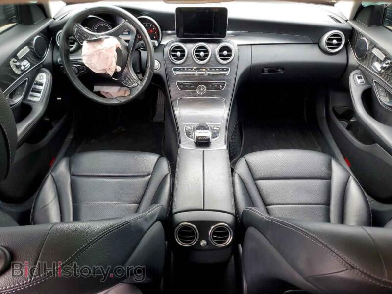 2016 Mercedes-Benz C-CLASS (VIN 55SWF4KB3GU113708) — photo 8 of 12