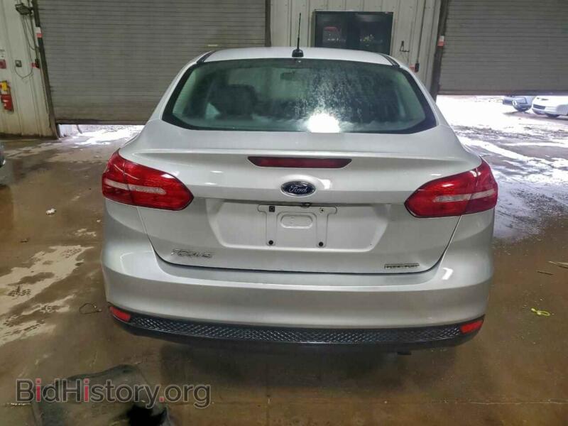 2016 Ford FOCUS (VIN 1FADP3E28GL201667) — photo 6 of 13