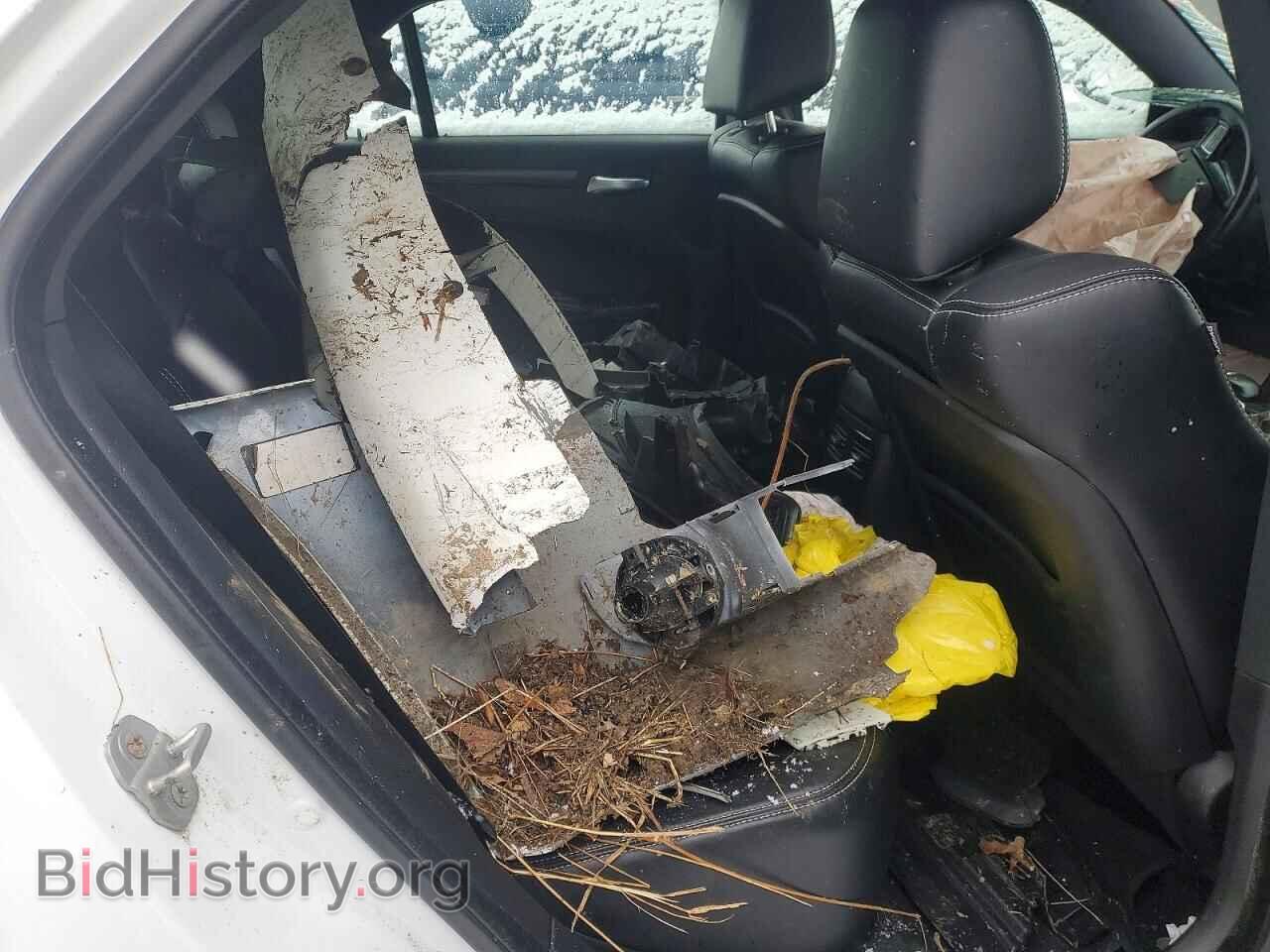 2014 CHRYSLER 300 - VIN: 2C3CCAGG4EH374437 - Фото 10