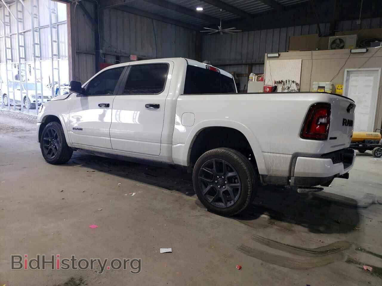2025 RAM 1500 - VIN: 1C6SRFJP1SN733619 - Фото 2