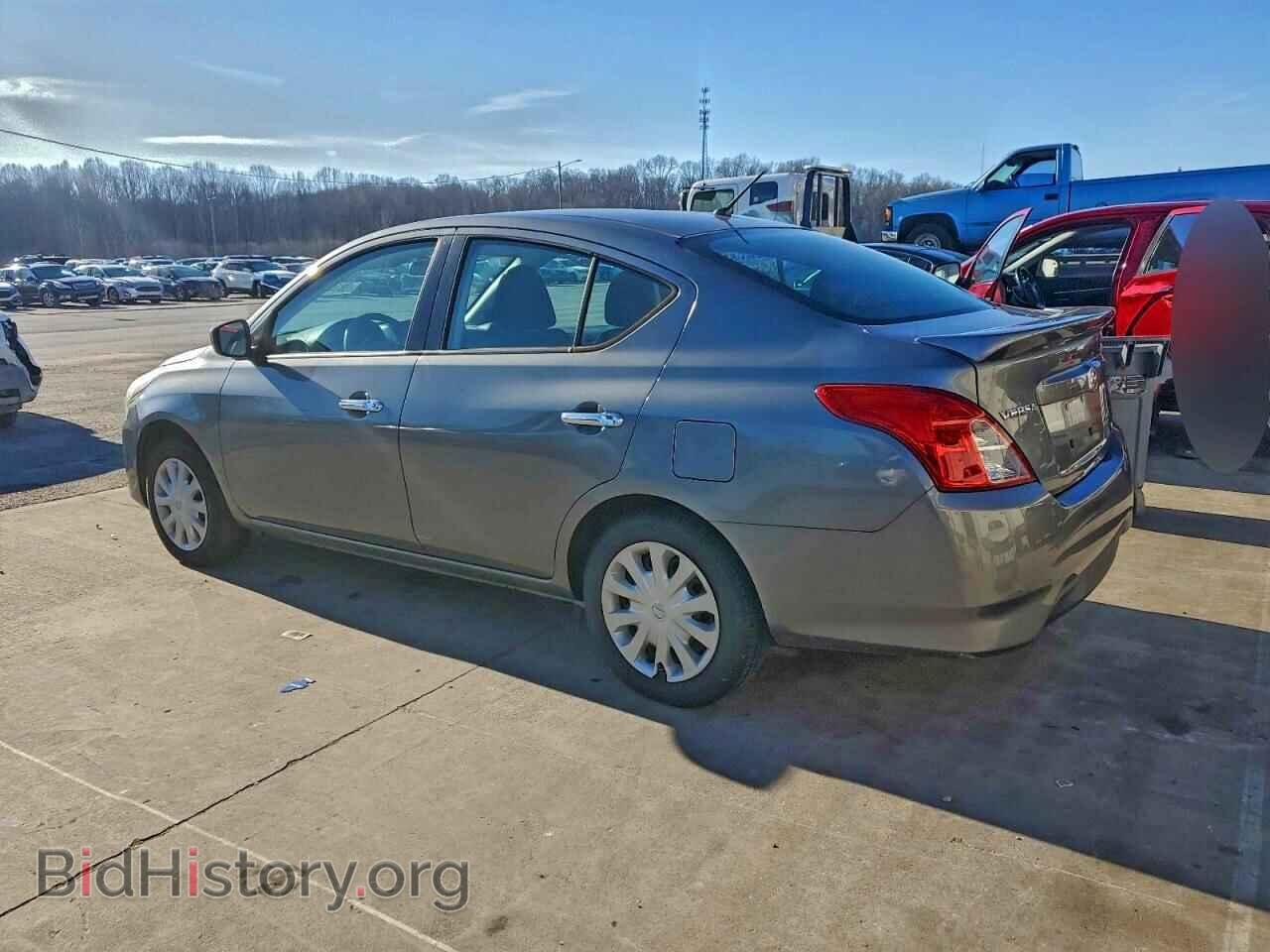 2018 NISSAN VERSA - VIN: 3N1CN7AP1JL807699 - Фото 2