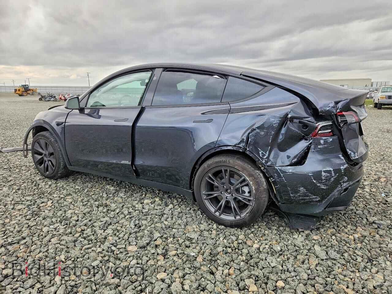 2025 TESLA MODEL Y - VIN: 7SAYGDED9SF272524 - Фото 2