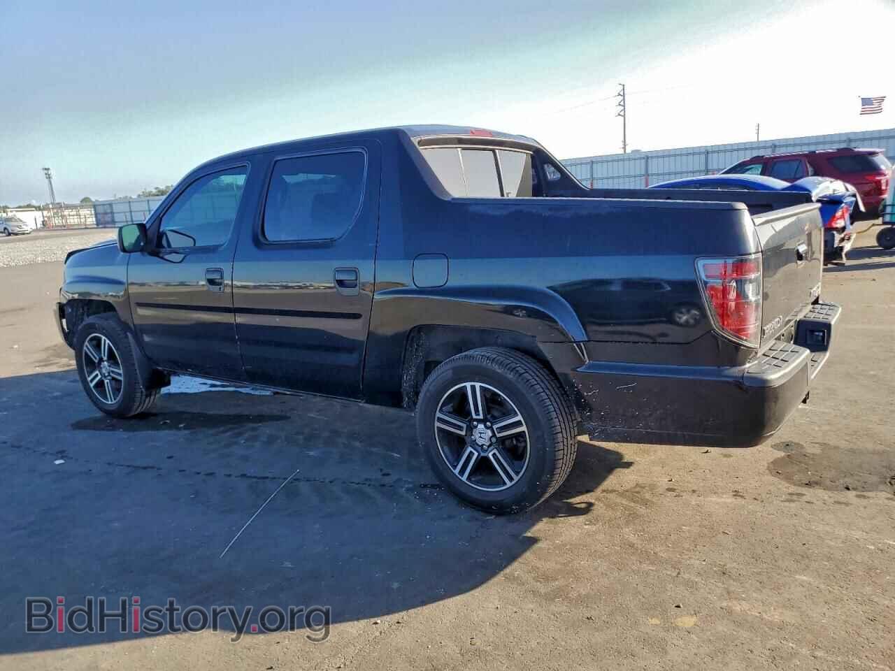 2013 HONDA RIDGELINE - VIN: 5FPYK1F79DB012895 - Фото 2