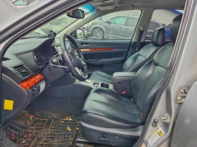 2011 Subaru OUTBACK (VIN 4S4BRBLC3B3414113) — photo 7 of 12