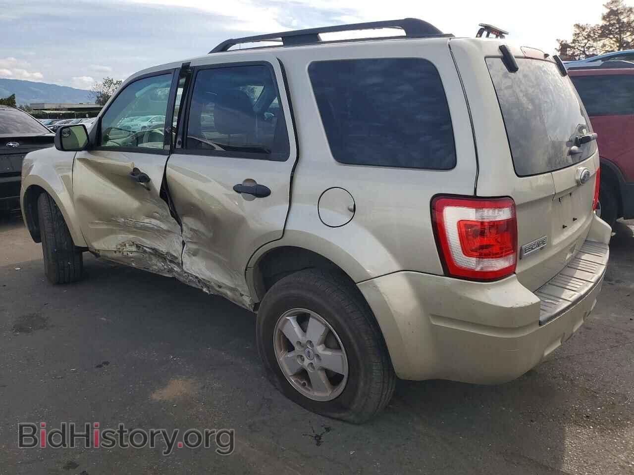 2011 FORD ESCAPE - VIN: 1FMCU0DG0BKB91463 - Фото 2