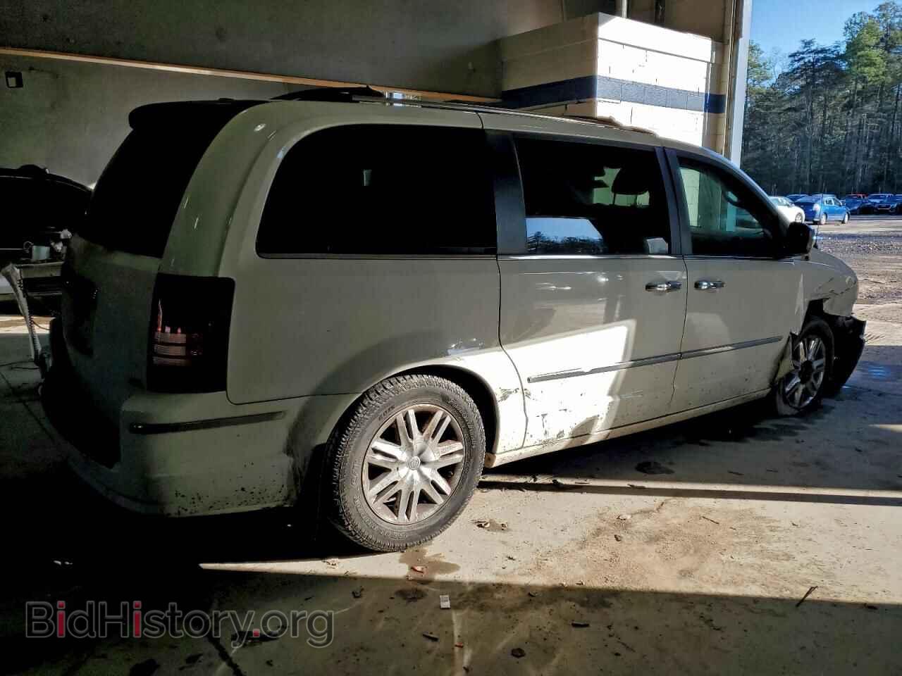 2008 CHRYSLER MINIVAN - VIN: 2A8HR64X48R629712 - Фото 3