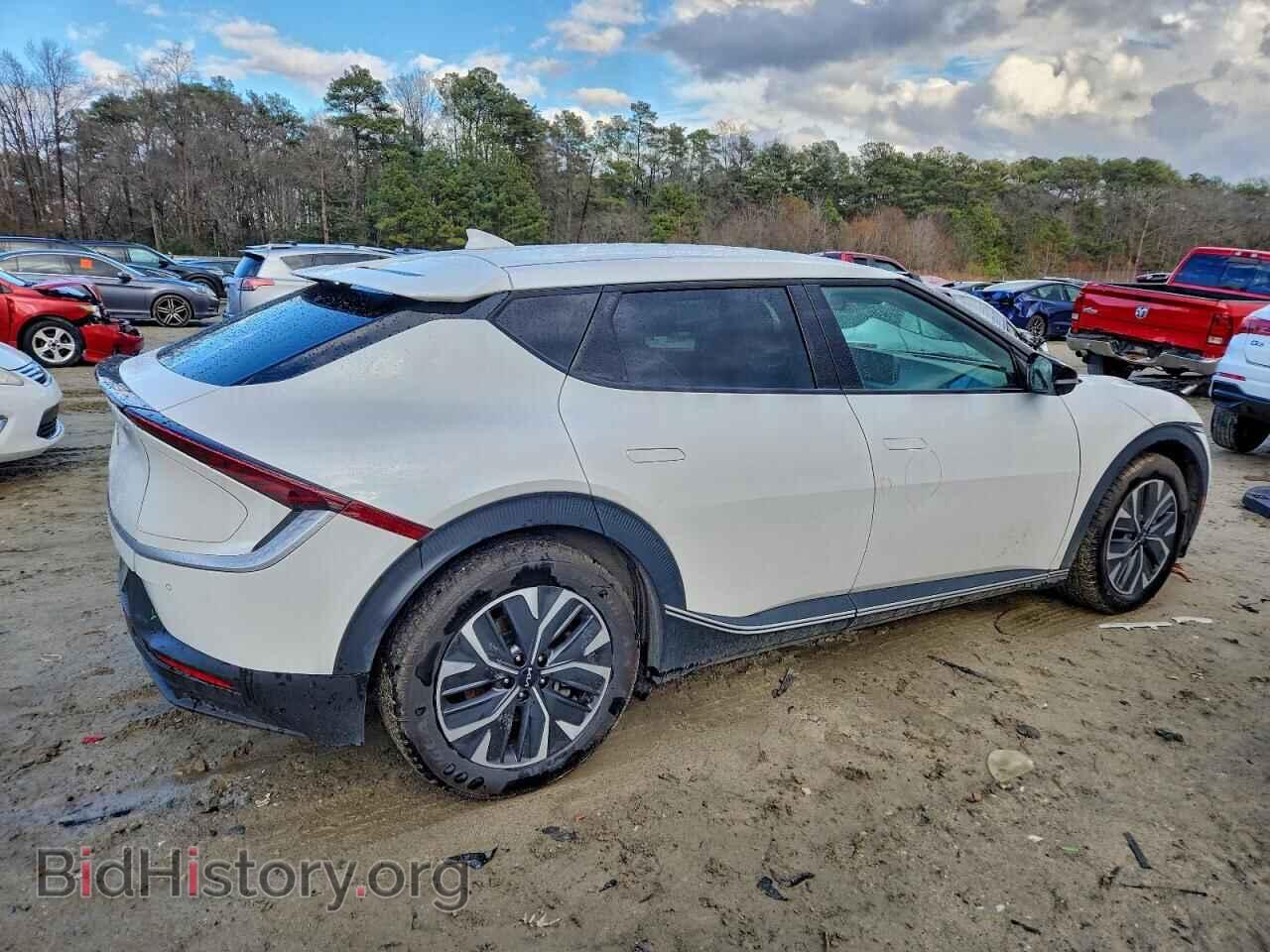 2022 KIA EV6 LIGHT - VIN: KNDC34LB8N5049983 - Фото 3