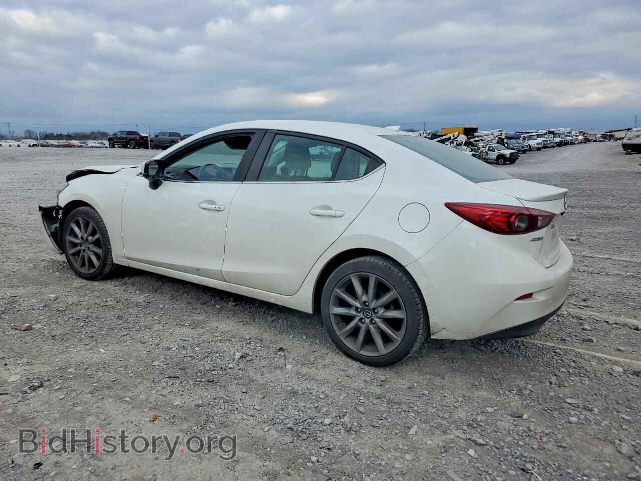 2018 MAZDA 3 - VIN: 3MZBN1V39JM189875 - Фото 2