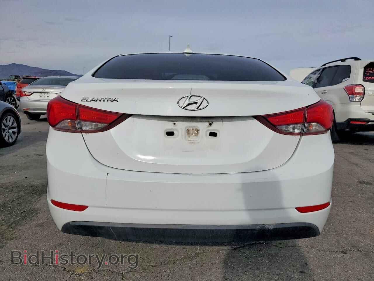 2015 HYUNDAI ELANTRA - VIN: 5NPDH4AE0FH638398 - Фото 6
