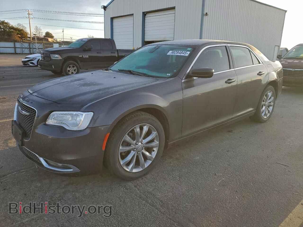 Фотография 2C3CCARG6HH597368 - CHRYSLER 300 2017
