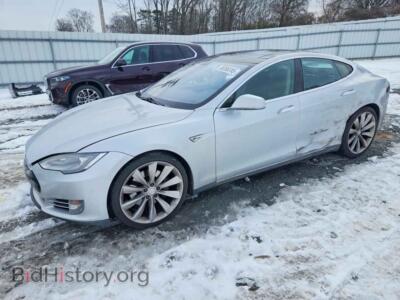 2013 Tesla MODEL S, серебристый — VIN 5YJSA1CN7DFP15531, Copart