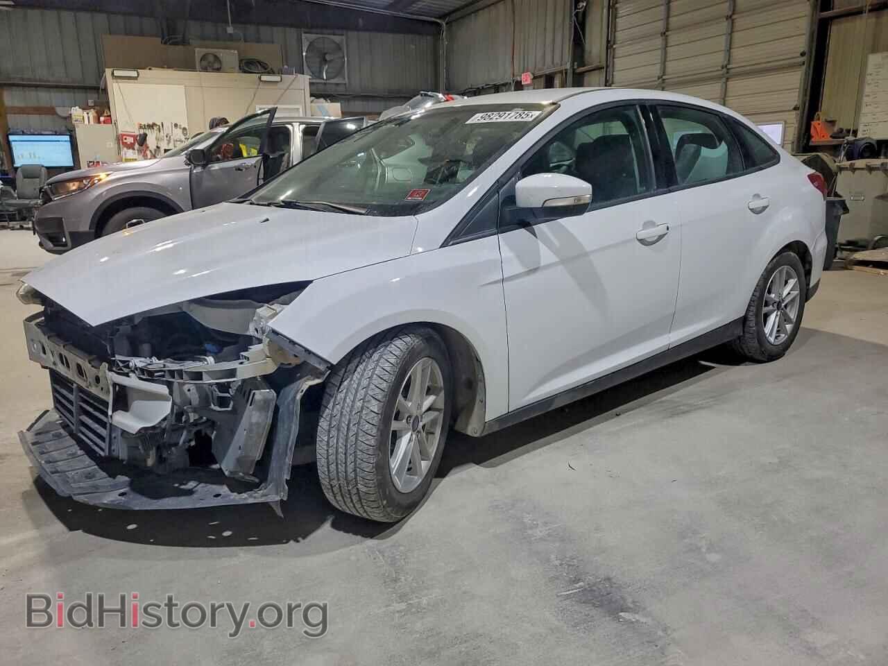 Фотография 1FADP3F22HL284318 - FORD FOCUS 2017