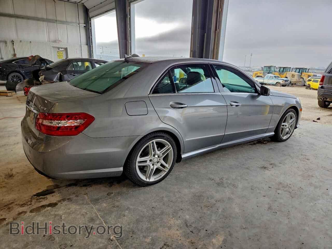 2011 MERCEDES-BENZ E-CLASS - VIN: WDDHF9AB2BA471172 - Фото 3