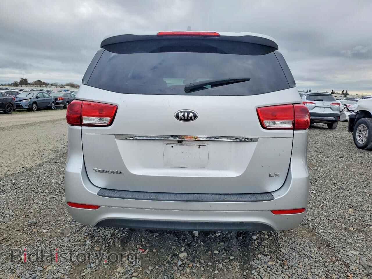 2017 KIA All Models - VIN: KNDMB5C19H6219111 - Photo 6