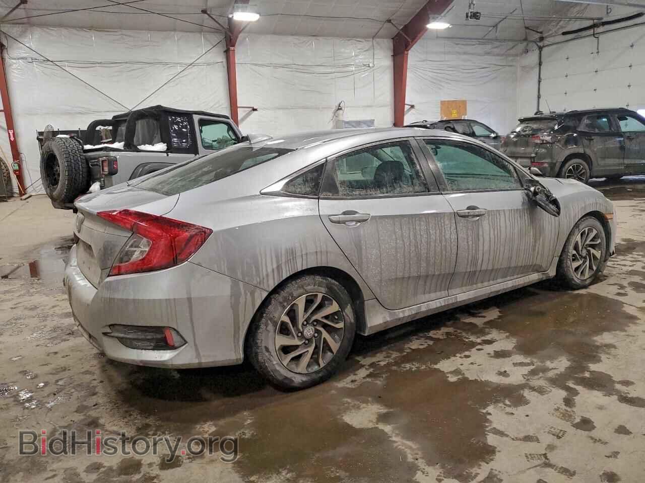 2018 HONDA CIVIC - VIN: 19XFC2F72JE202946 - Фото 3